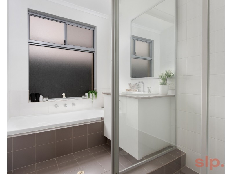 4 Indee Pass, Secret Harbour WA 6173