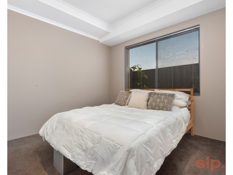 4 Indee Pass, Secret Harbour WA 6173