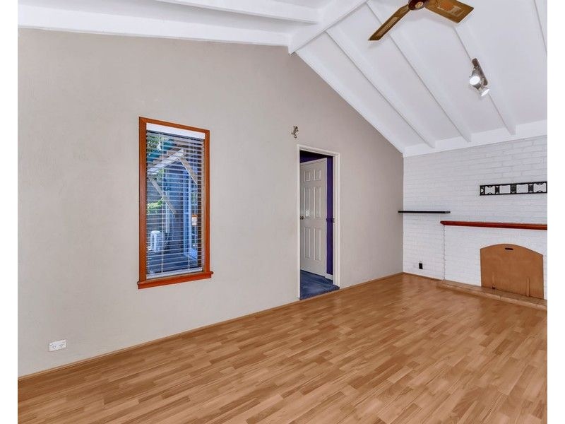 2 Gull Way, Yangebup WA 6164