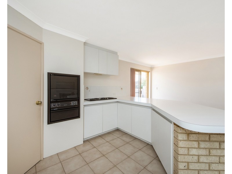 5 Quadrant Rise, Halls Head WA 6210