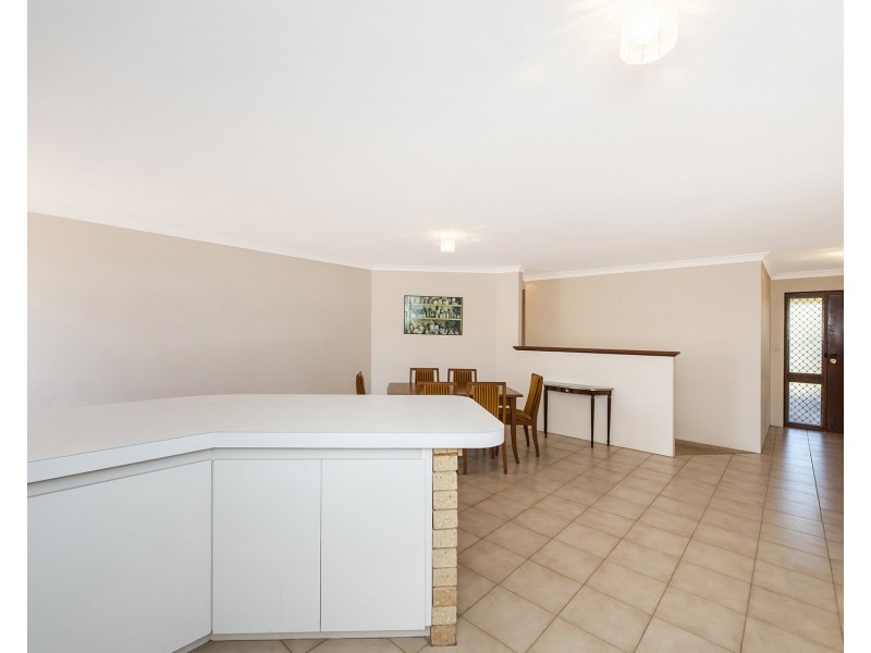 5 Quadrant Rise, Halls Head WA 6210
