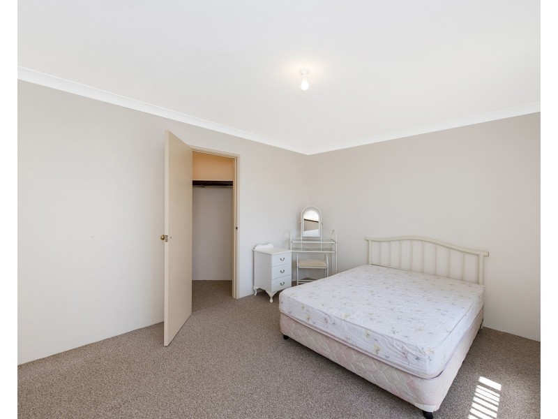 5 Quadrant Rise, Halls Head WA 6210
