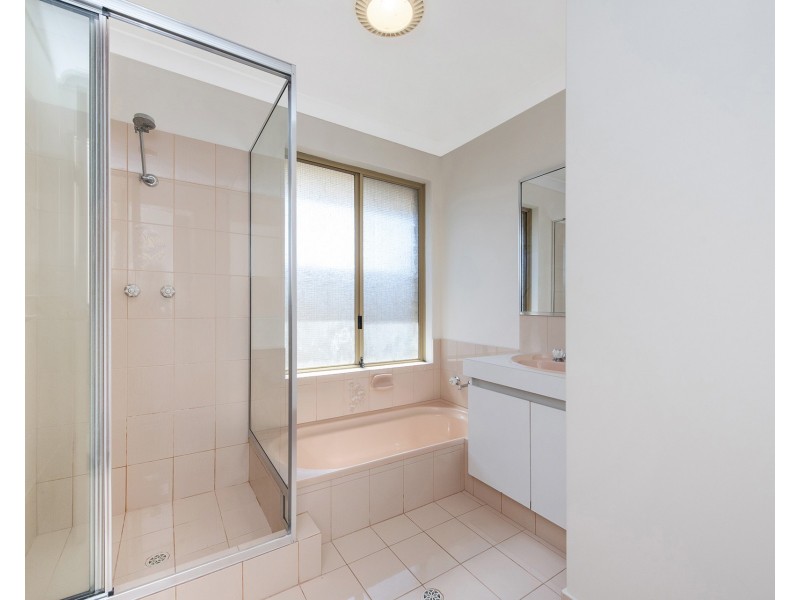 5 Quadrant Rise, Halls Head WA 6210