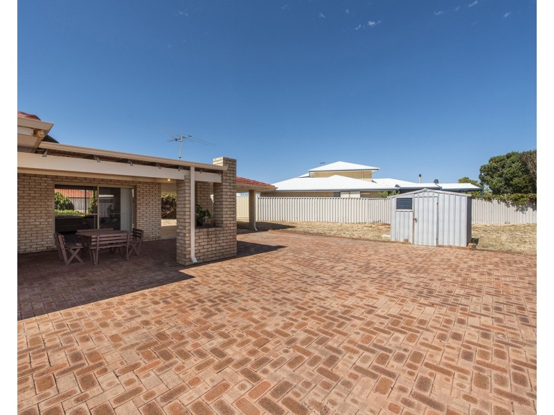5 Quadrant Rise, Halls Head WA 6210