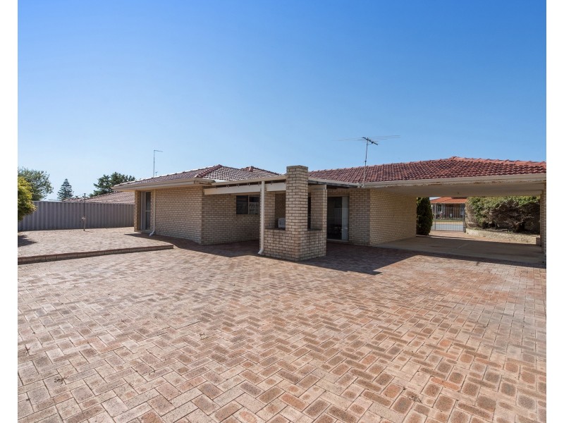 5 Quadrant Rise, Halls Head WA 6210