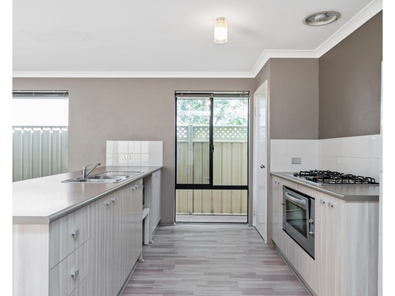 2 Keelia Vale, Lakelands WA 6180