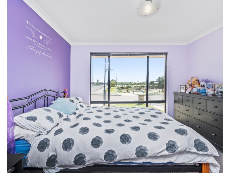 2 Keelia Vale, Lakelands WA 6180
