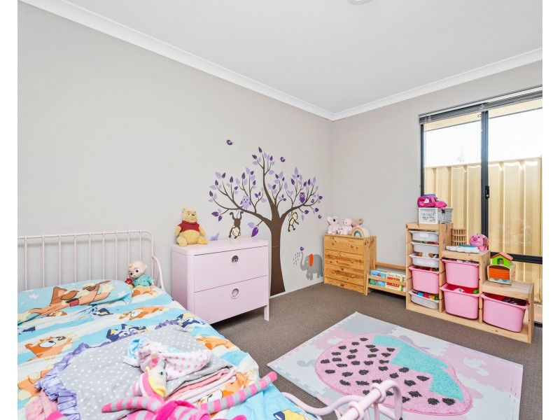 2 Keelia Vale, Lakelands WA 6180