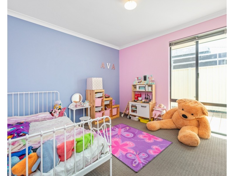 2 Keelia Vale, Lakelands WA 6180