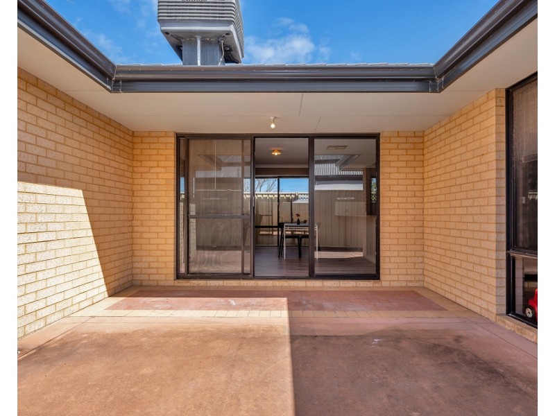 2 Keelia Vale, Lakelands WA 6180