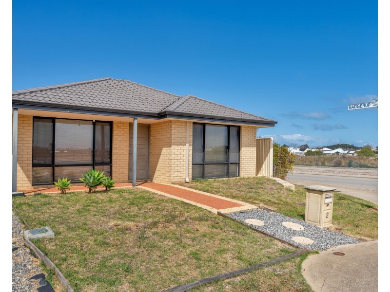 2 Keelia Vale, Lakelands WA 6180