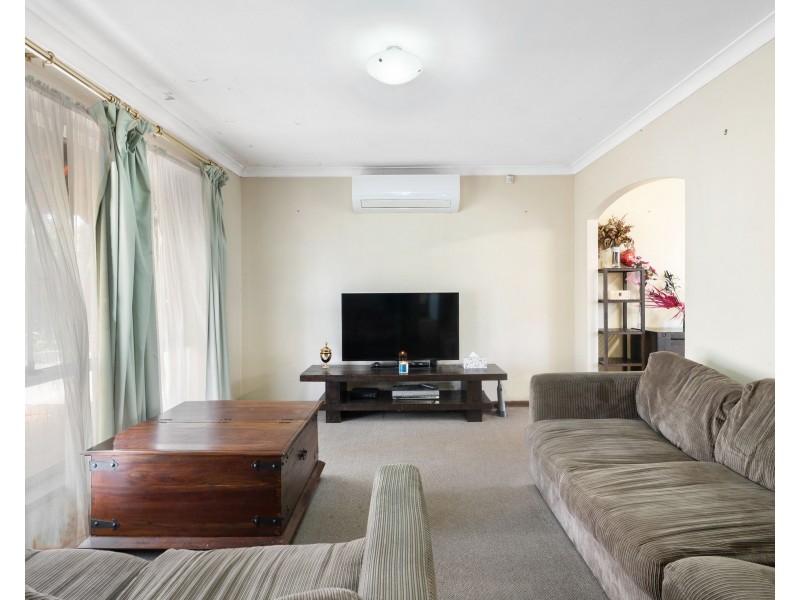 17 Chireton Place, Beechboro WA 6063