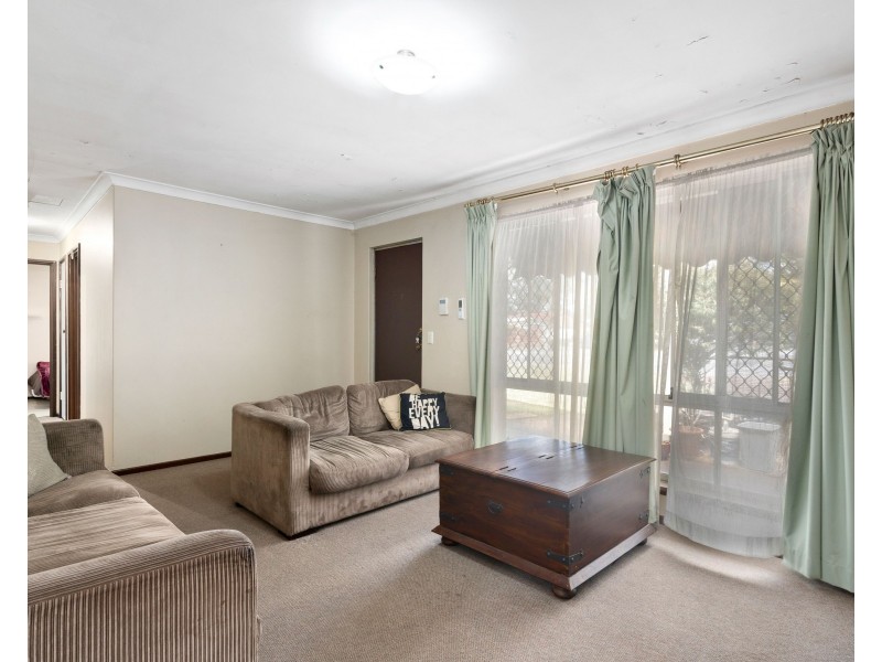 17 Chireton Place, Beechboro WA 6063