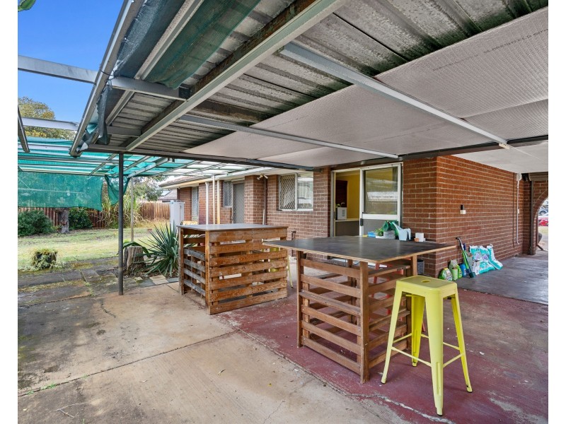 17 Chireton Place, Beechboro WA 6063