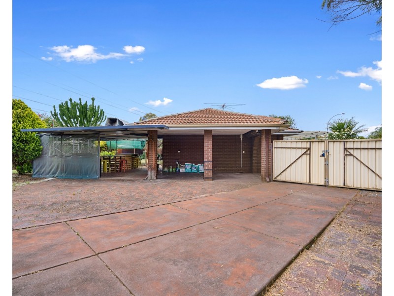 17 Chireton Place, Beechboro WA 6063