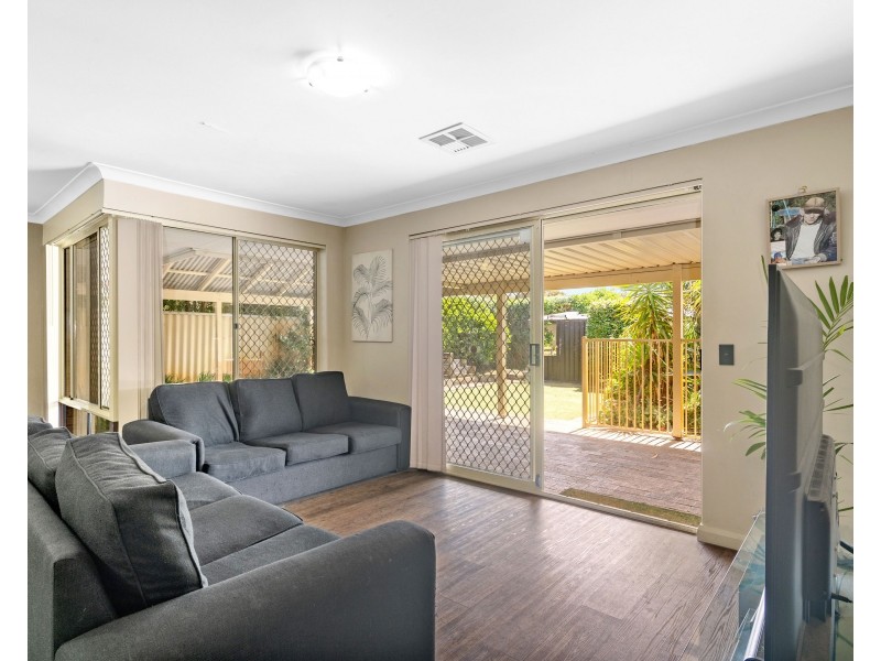 70 Freeland Way, Eden Hill WA 6054