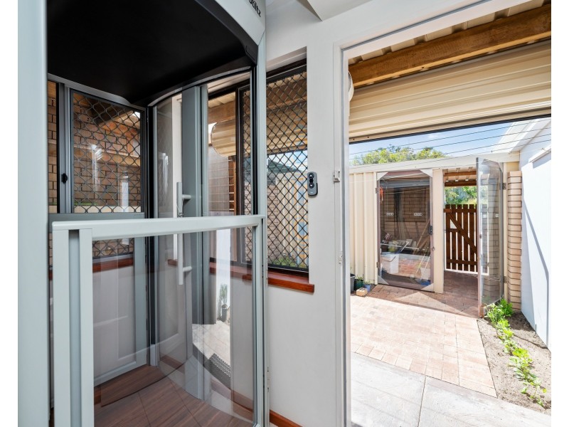 56B Halls Head Parade, Halls Head WA 6210
