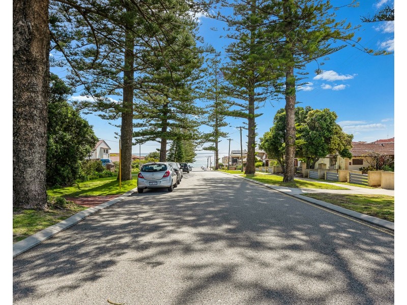 5/18 Flora Terrace, Watermans Bay WA 6020