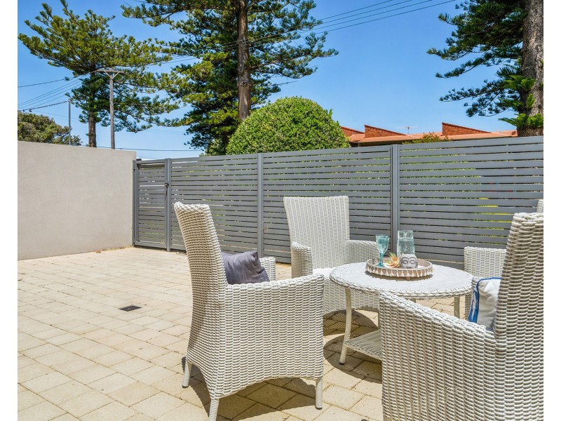 5/18 Flora Terrace, Watermans Bay WA 6020