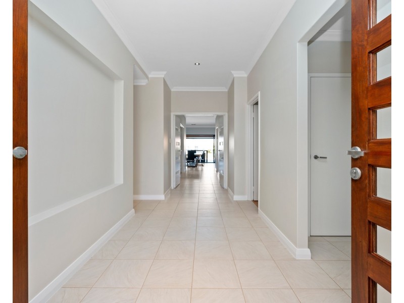 12 Gael Place, Dudley Park WA 6210