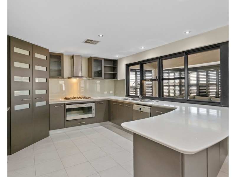 12 Gael Place, Dudley Park WA 6210