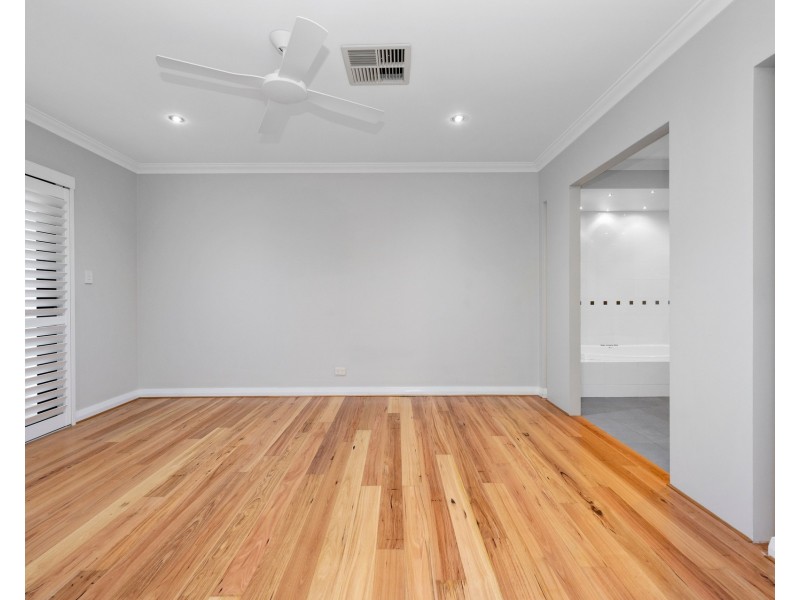 12 Gael Place, Dudley Park WA 6210