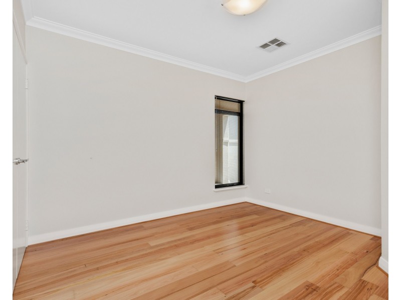 12 Gael Place, Dudley Park WA 6210