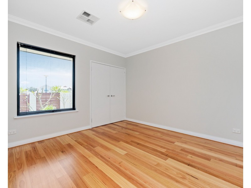 12 Gael Place, Dudley Park WA 6210