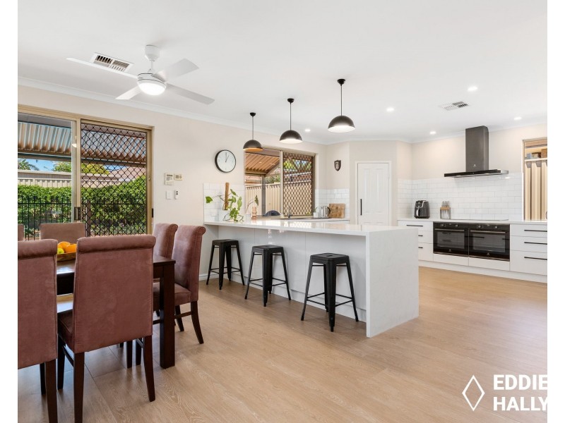 4 Hunnicutt Close, Yangebup WA 6164
