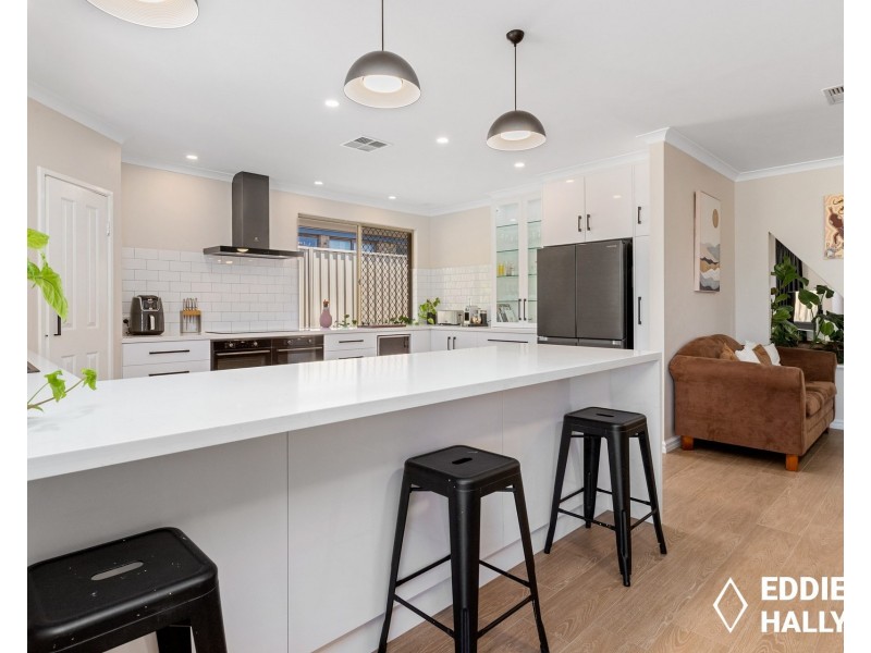 4 Hunnicutt Close, Yangebup WA 6164
