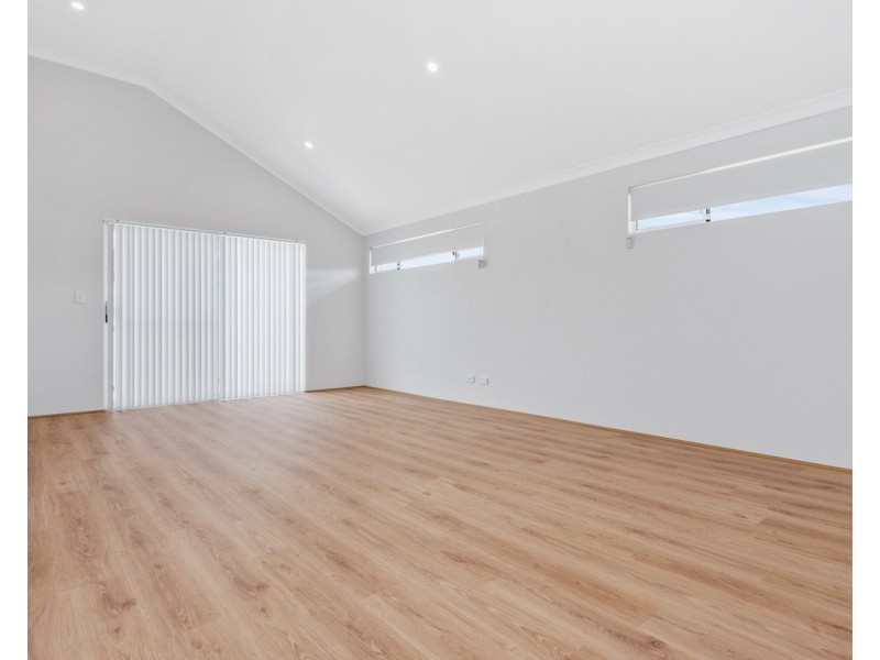 42 Bushlark Turn, Erskine WA 6210