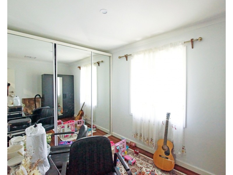 21 Pannell Way, Girrawheen WA 6064