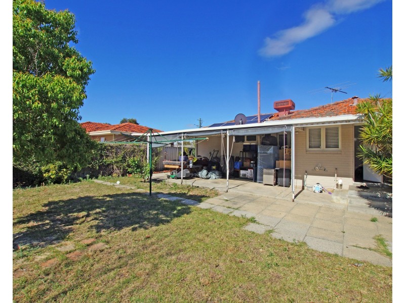 21 Pannell Way, Girrawheen WA 6064