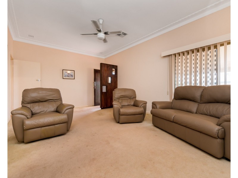 24 Quadea Way, Nollamara WA 6061