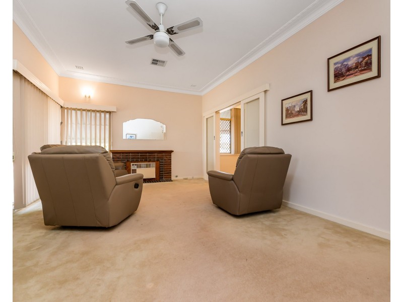 24 Quadea Way, Nollamara WA 6061