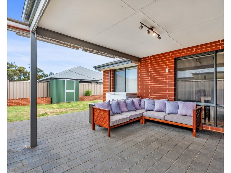 20 Kirkbrae Pass, Meadow Springs WA 6210