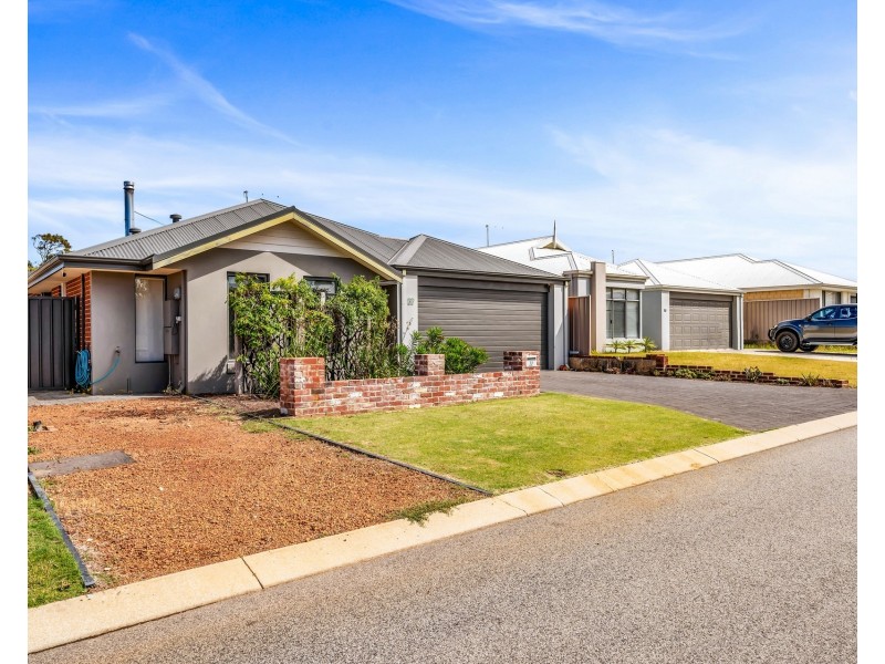 20 Kirkbrae Pass, Meadow Springs WA 6210