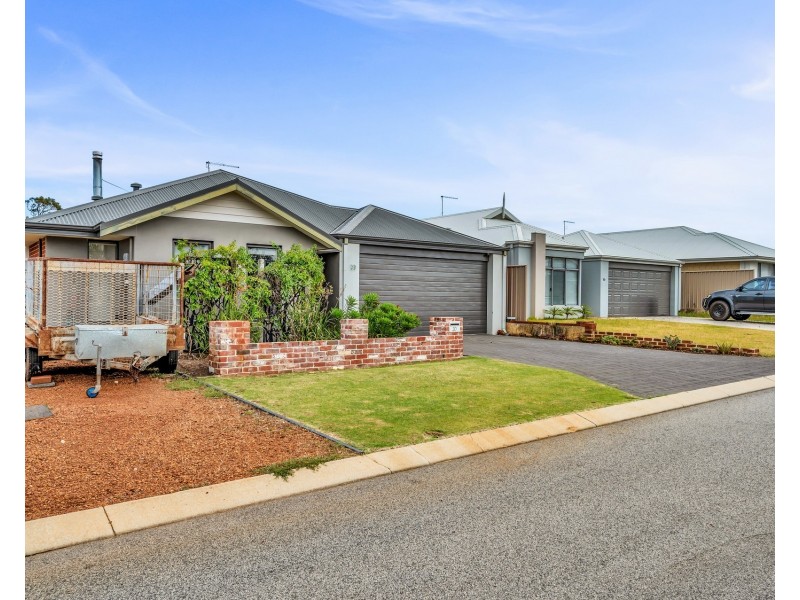 20 Kirkbrae Pass, Meadow Springs WA 6210