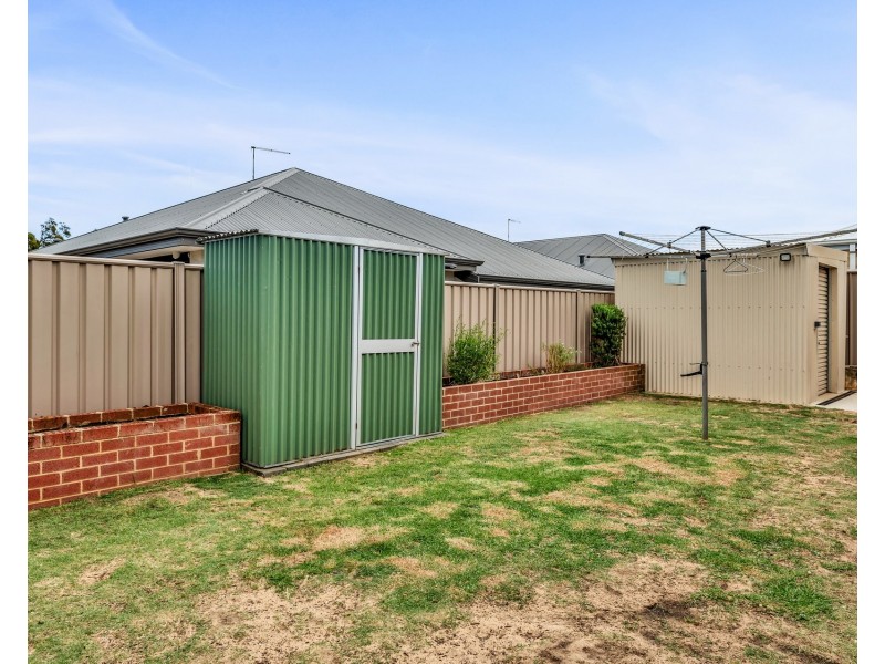 20 Kirkbrae Pass, Meadow Springs WA 6210