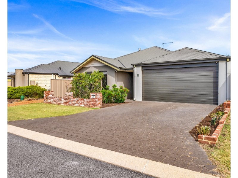 20 Kirkbrae Pass, Meadow Springs WA 6210