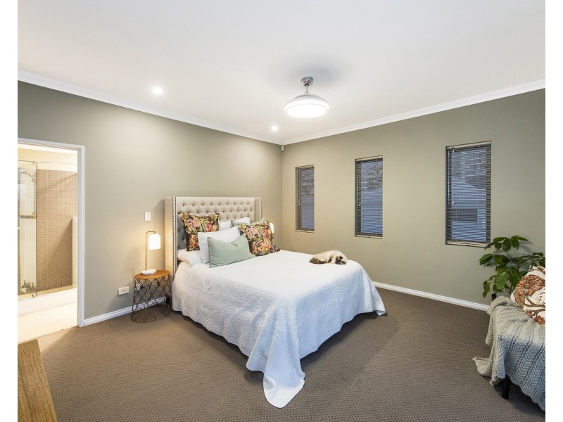 4B Dorsodura Way, Mandurah WA 6210