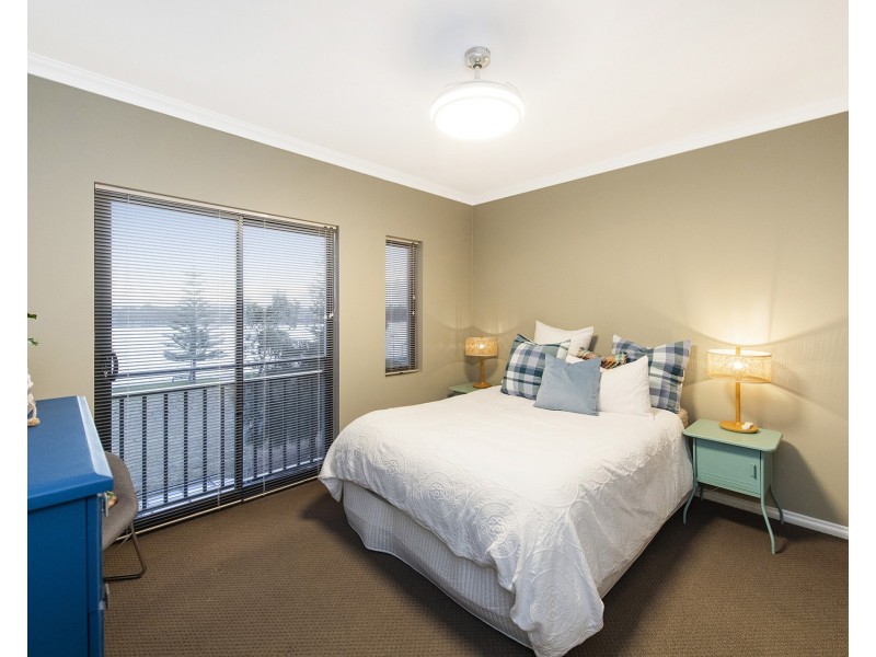 4B Dorsodura Way, Mandurah WA 6210