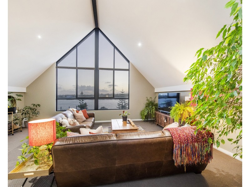 4B Dorsodura Way, Mandurah WA 6210