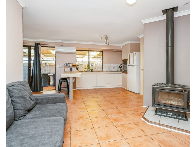 23 Edwards Entrance, Stratton WA 6056