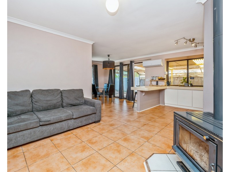 23 Edwards Entrance, Stratton WA 6056