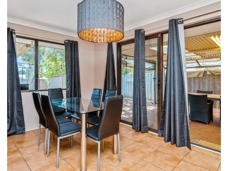 23 Edwards Entrance, Stratton WA 6056