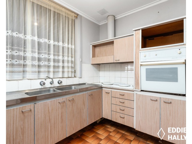 16 Porter Street, Beaconsfield WA 6162