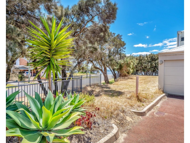 17/15 Kardan Loop, Falcon WA 6210