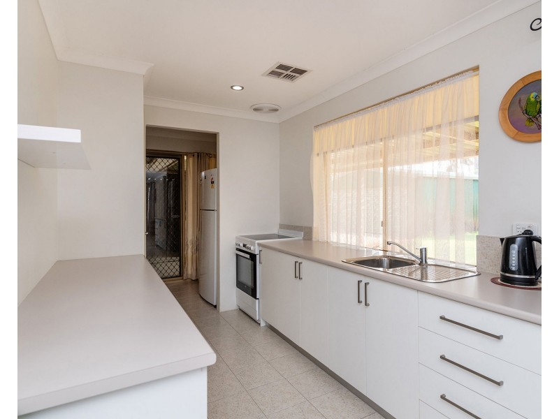 3 Underdale Place, Coodanup WA 6210