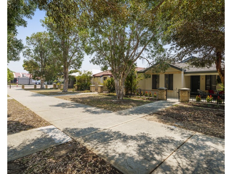 6 Oban Way, Ellenbrook WA 6069